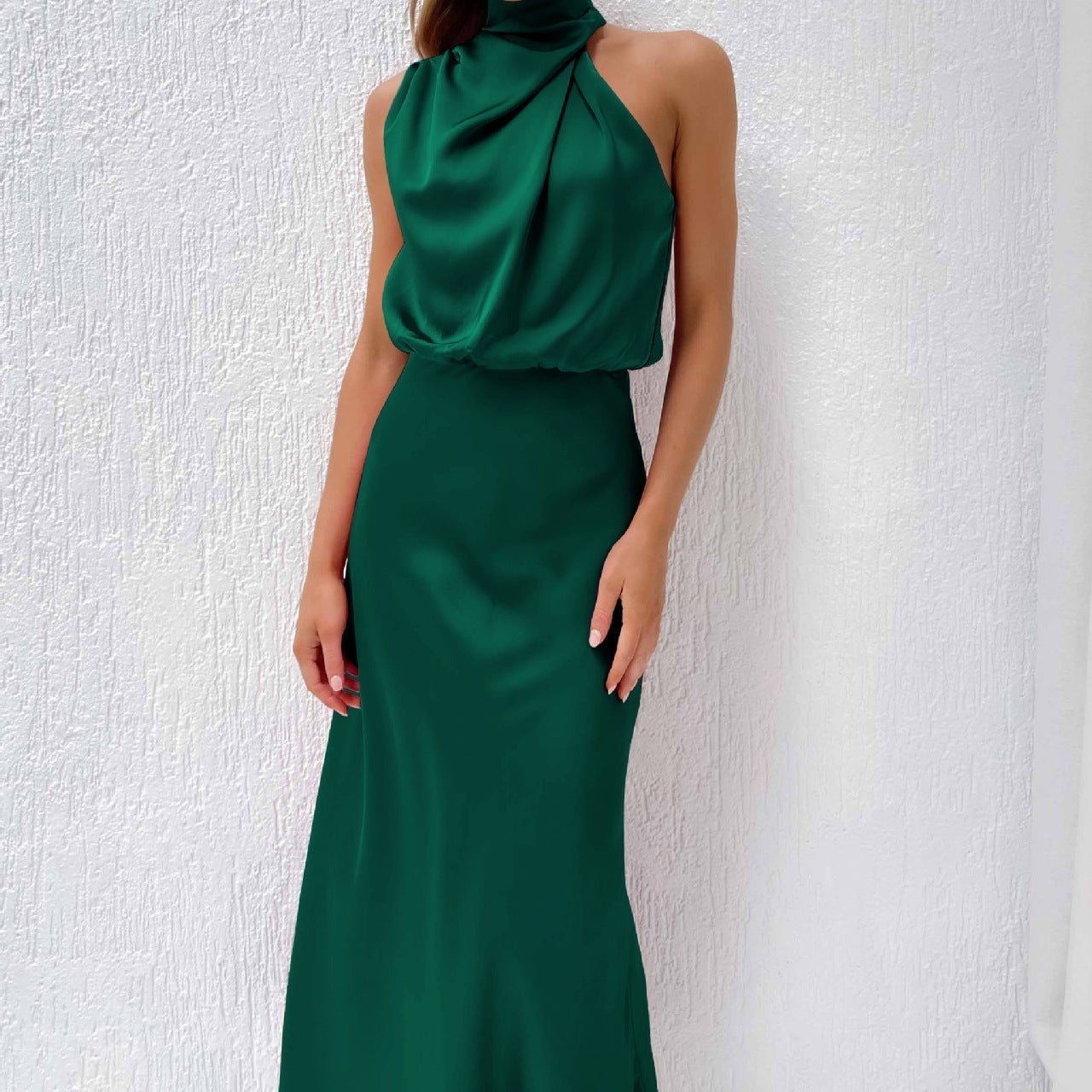 Emanuela – Rochie Lungă Elegantă cu Croială Clasică