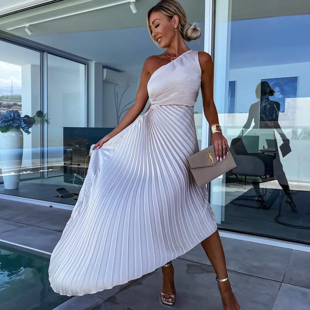 Gabriela – Rochie Maxi Plisată cu un Umăr