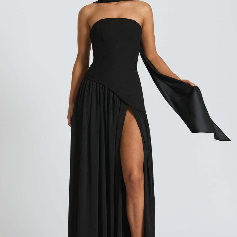 Livia – Rochie Lungă Elegantă cu Linie Clasică