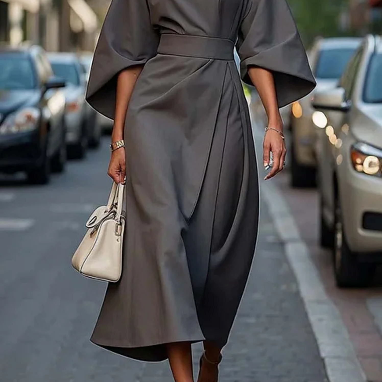 Salomea – Rochie Elegantă cu Croială Clasică