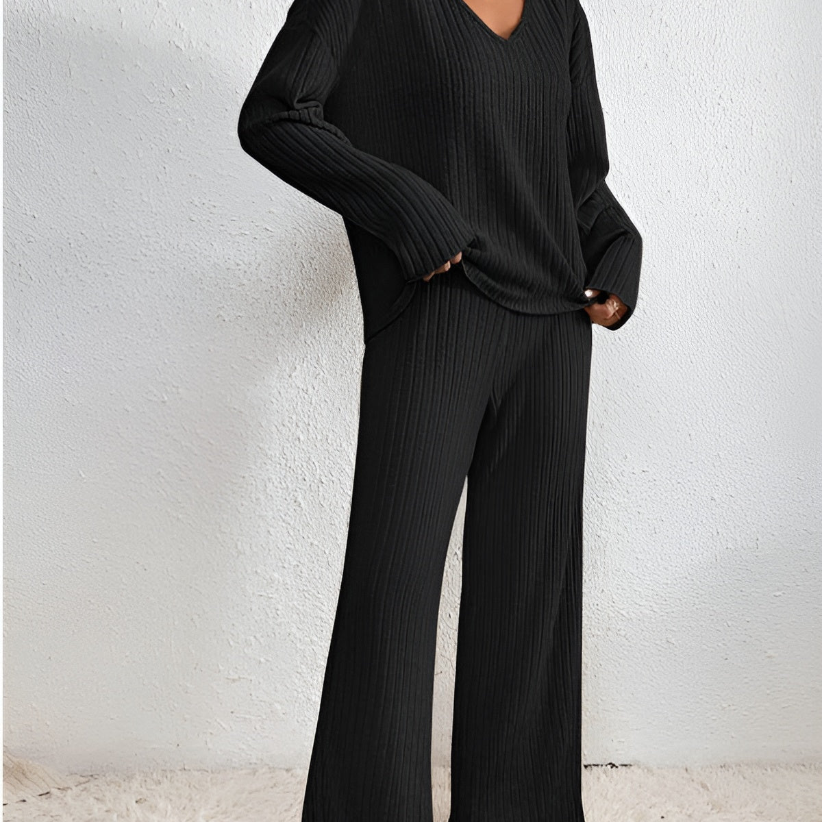 Wilma – Set Tricotat Doi Piese Pulover V și Pantaloni Confortabili